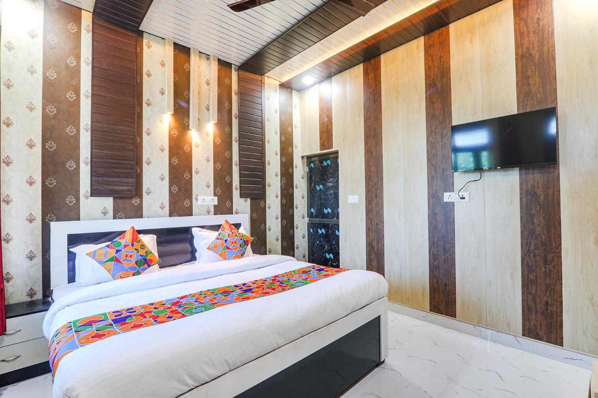 Fabhotel Uma Yugul Ayodhya Exterior foto