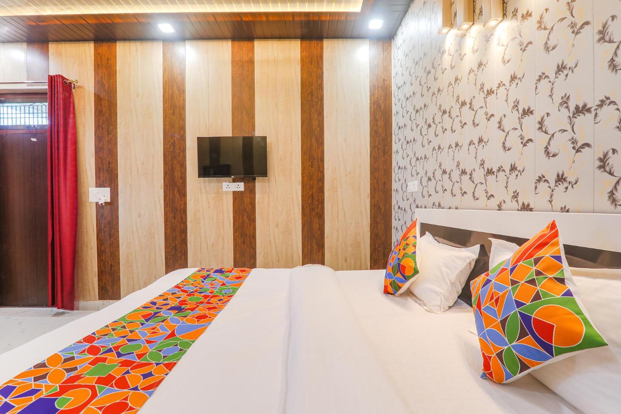 Fabhotel Uma Yugul Ayodhya Exterior foto